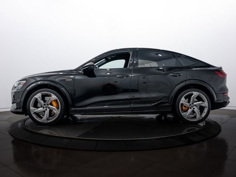 Certified 2023 Audi e-tron S Prestige image 6