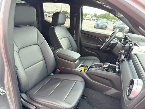 Used 2023 Chevrolet Colorado LT w/ LT Convenience Package III AWD/4WD image 24