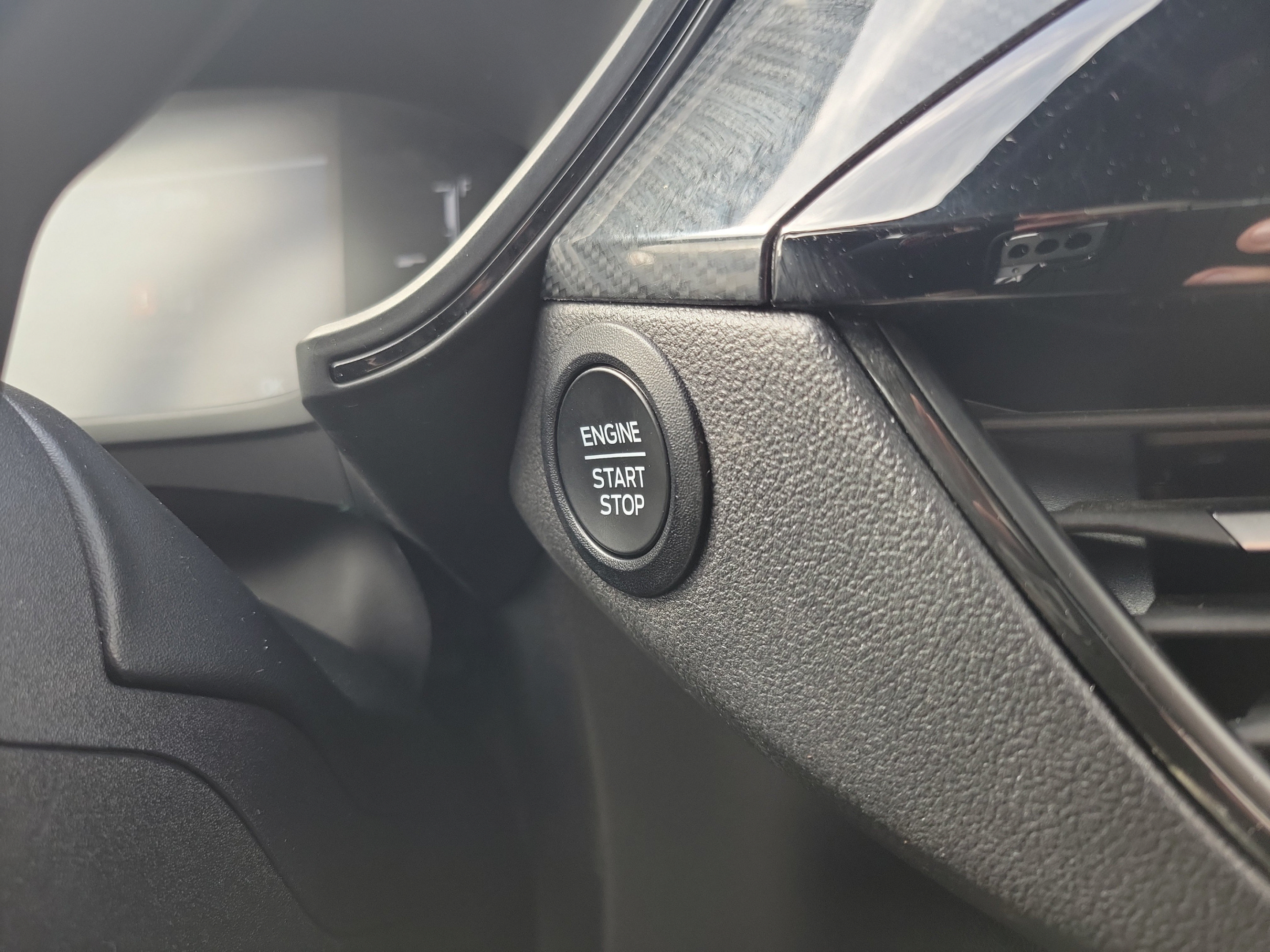 Used 2025 Ford Escape ST-Line Select AWD/4WD image 29