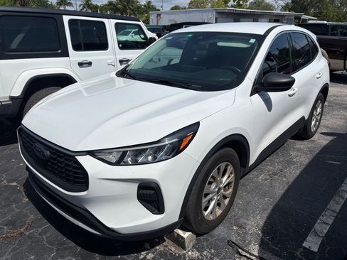 Used 2023 Ford Escape Active w/ Tech Pack #1 FWD image 1