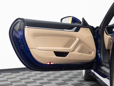 Certified 2022 Porsche 911 Carrera image 13