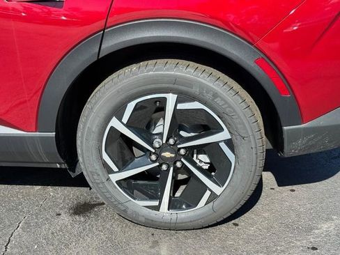 New 2026 Chevrolet Equinox EV LT w/ Comfort Package FWD image 5