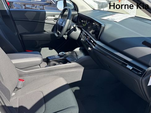New 2026 Kia Sportage LX FWD image 21