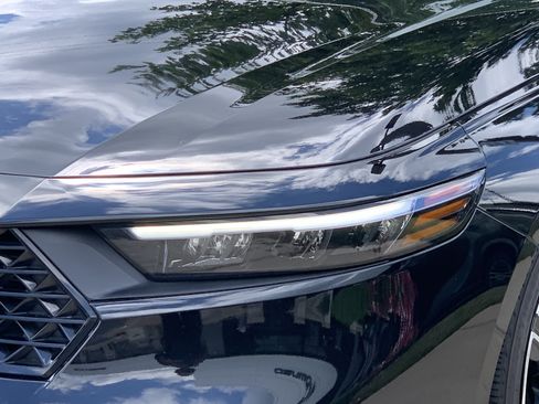 Used 2024 Honda Accord Sport image 6