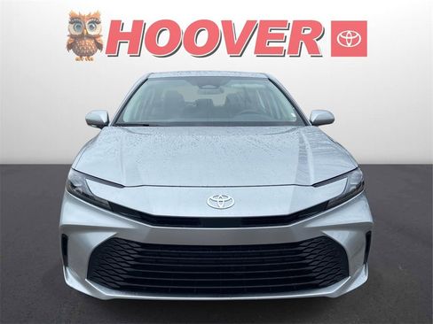 Used 2026 Toyota Camry LE image 7