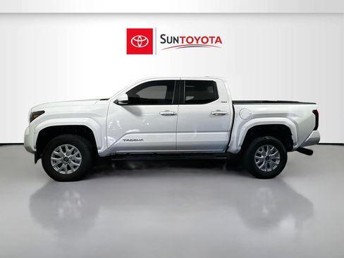 Used 2024 Toyota Tacoma SR5 image 7