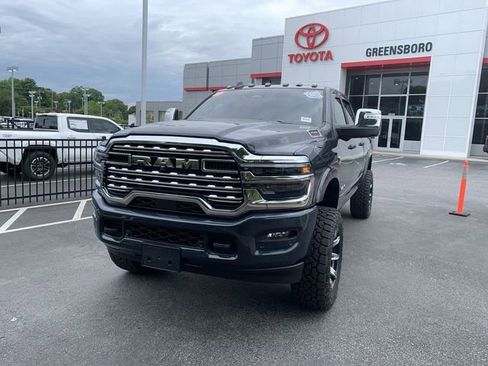 Used 2026 RAM 2500 Limited w/ Towing Technology Group AWD/4WD image 4