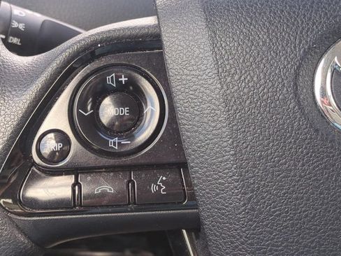 Used 2019 Toyota Prius LE FWD image 26