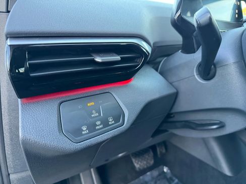 Used 2021 Volkswagen ID.4 Pro image 30