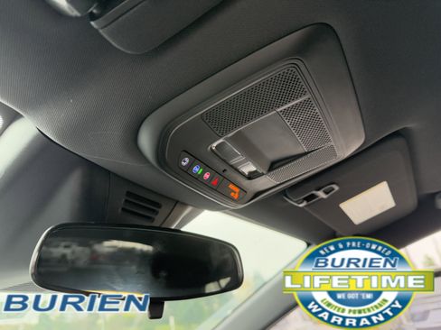 New 2026 Chevrolet Equinox EV LT image 18