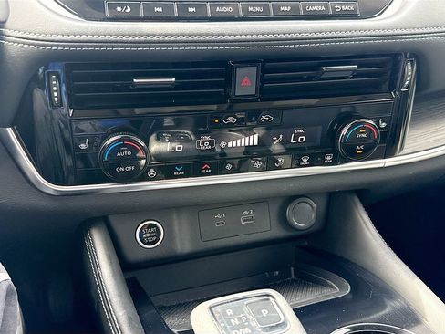 Used 2021 Nissan Rogue SL w/ Premium Package FWD image 17