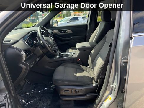 Used 2023 Chevrolet Traverse LT AWD/4WD image 12