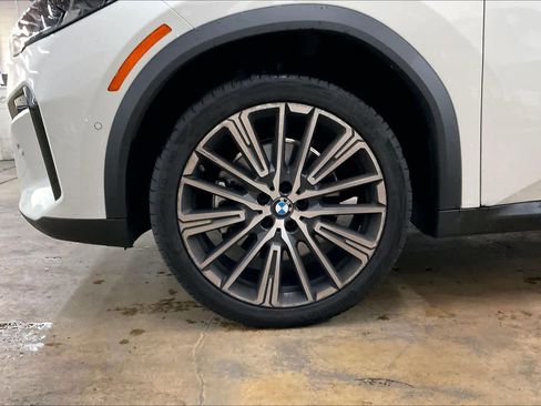 Used 2025 BMW X2 xDrive28i w/ Technology Package image 12