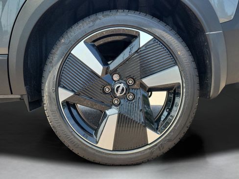 New 2025 Nissan Kicks SR image 7