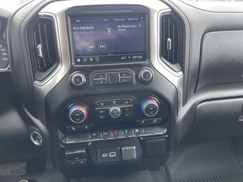 Used 2021 Chevrolet Silverado 1500 LT image 23