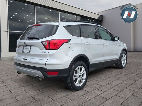 Used 2019 Ford Escape SEL image 16