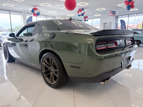 Used 2021 Dodge Challenger R/T Scat Pack w/ Dynamics Package RWD image 10