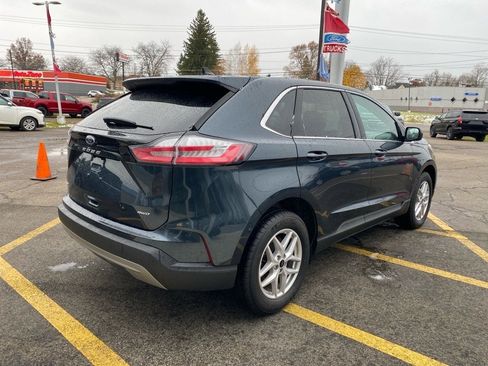 Used 2024 Ford Edge SEL w/ Convenience Package image 5