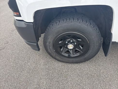 Used 2017 Chevrolet Silverado 1500 W/T image 10