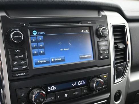 Used 2018 Nissan Titan PRO-4X w/ Pro-4x Convenience Package image 27