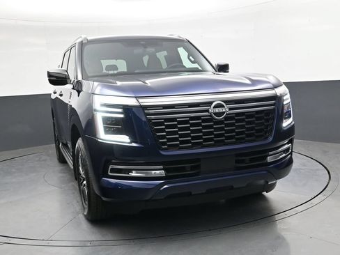 Used 2025 Nissan Armada SL AWD/4WD image 14