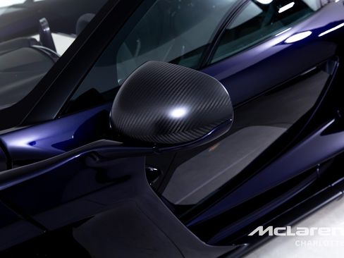 Used 2019 McLaren Senna RWD image 33