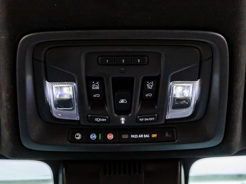 Used 2024 GMC Sierra 1500 Denali Ultimate AWD/4WD image 36