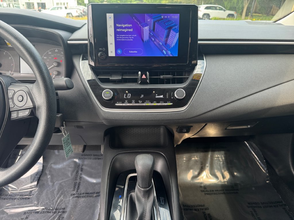 Used 2023 Toyota Corolla LE FWD image 11