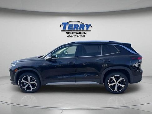 Certified 2025 Volkswagen Tiguan SE AWD/4WD image 3