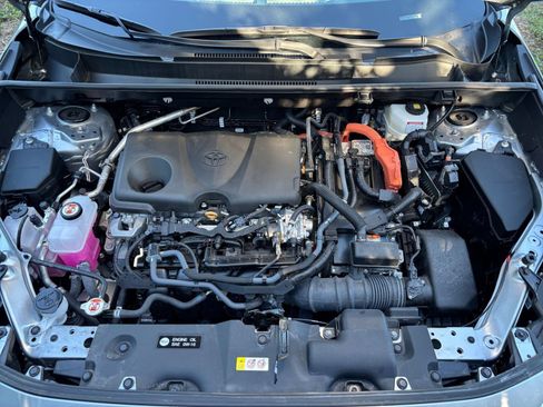 Used 2025 Toyota RAV4 LE image 32