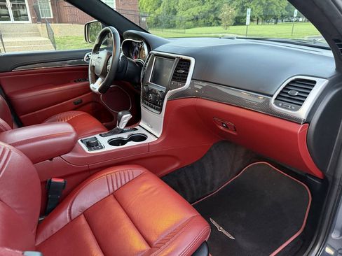 Used 2018 Jeep Grand Cherokee Trackhawk AWD/4WD image 34