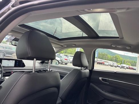 Used 2023 Hyundai Sonata Limited w/ Cargo Package FWD image 7