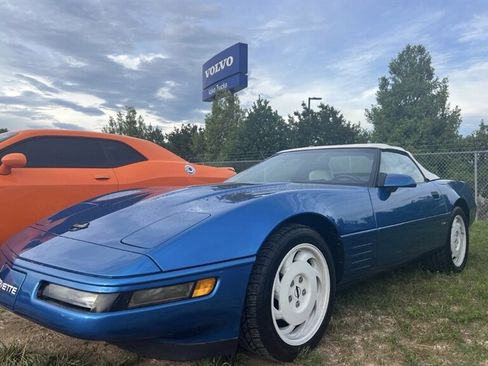 Used 1992 Chevrolet Corvette Convertible RWD image 1