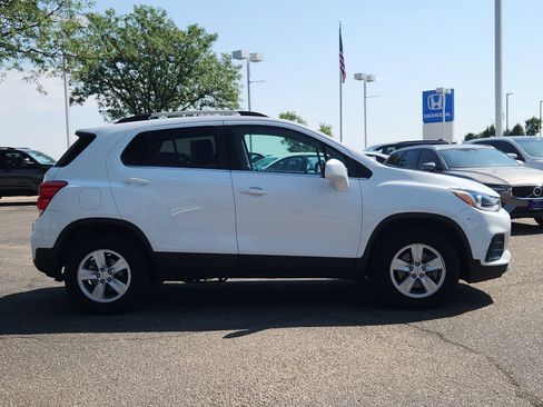 Used 2020 Chevrolet Trax LT w/ Driver Confidence Package AWD/4WD image 6