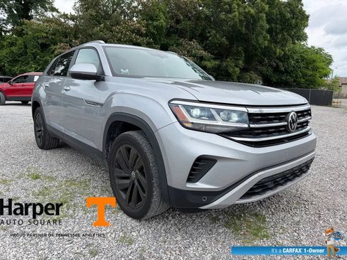 Used 2022 Volkswagen Atlas Cross Sport SE w/ Panoramic Sunroof Package FWD image 7