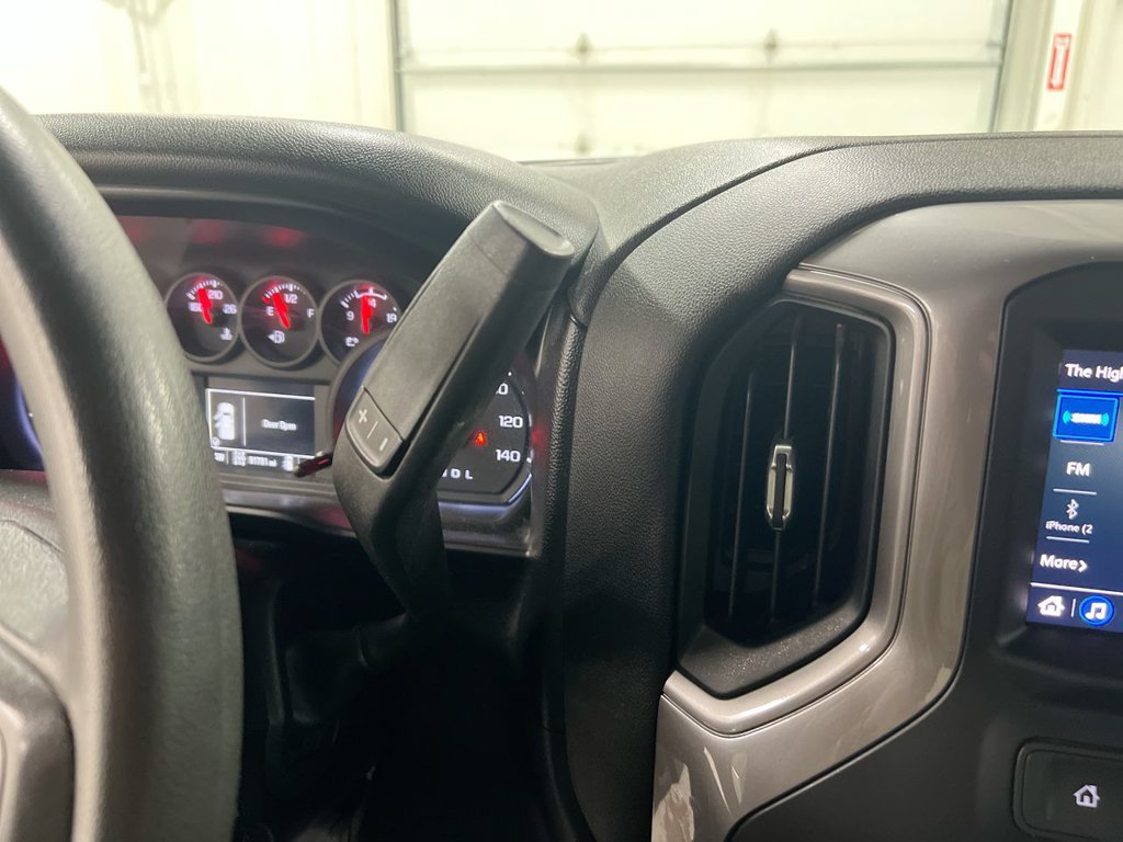 Used 2020 Chevrolet Silverado 1500 Custom w/ Custom Value Package AWD/4WD image 17