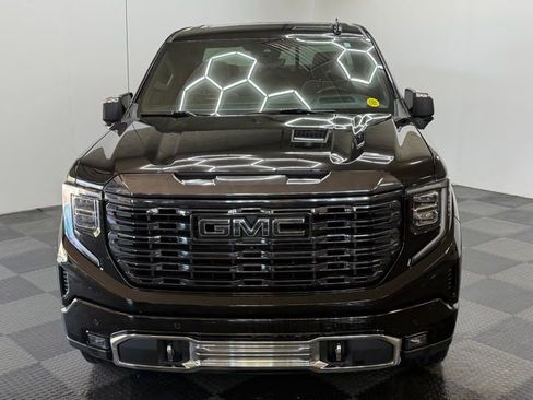 Used 2023 GMC Sierra 1500 Denali Ultimate AWD/4WD image 4
