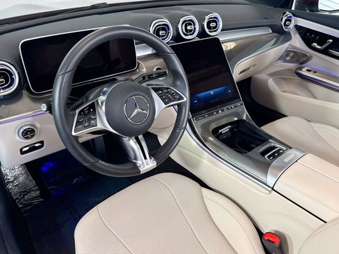 Used 2024 Mercedes-Benz CLE 300 4MATIC Cabriolet image 9