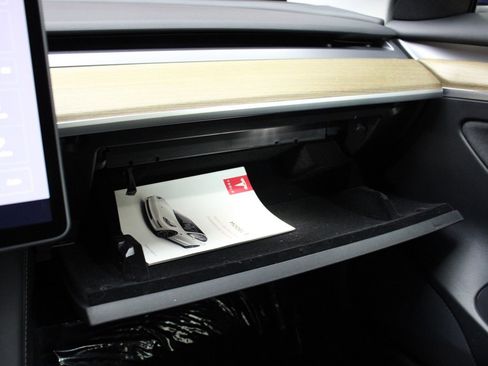 Used 2022 Tesla Model 3 Standard Range image 30