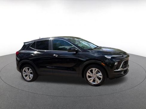 Used 2025 Buick Encore GX Preferred image 2