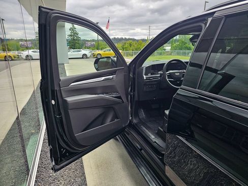 New 2026 Cadillac Escalade ESV Sport w/ Touring Package AWD/4WD image 21