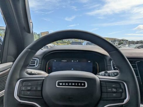 Used 2024 Jeep Wagoneer L 4WD image 27