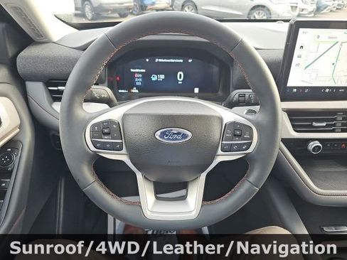 Used 2025 Ford Explorer Active w/ Active Comfort Package image 15