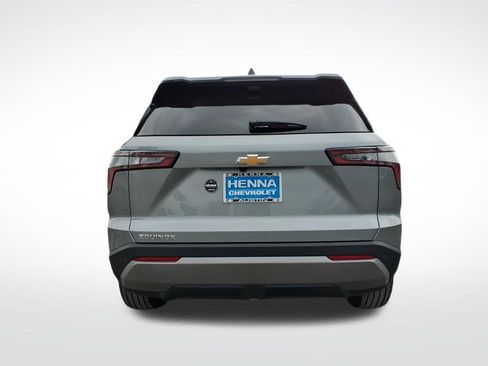 New 2026 Chevrolet Equinox LT w/ Convenience Package II FWD image 4