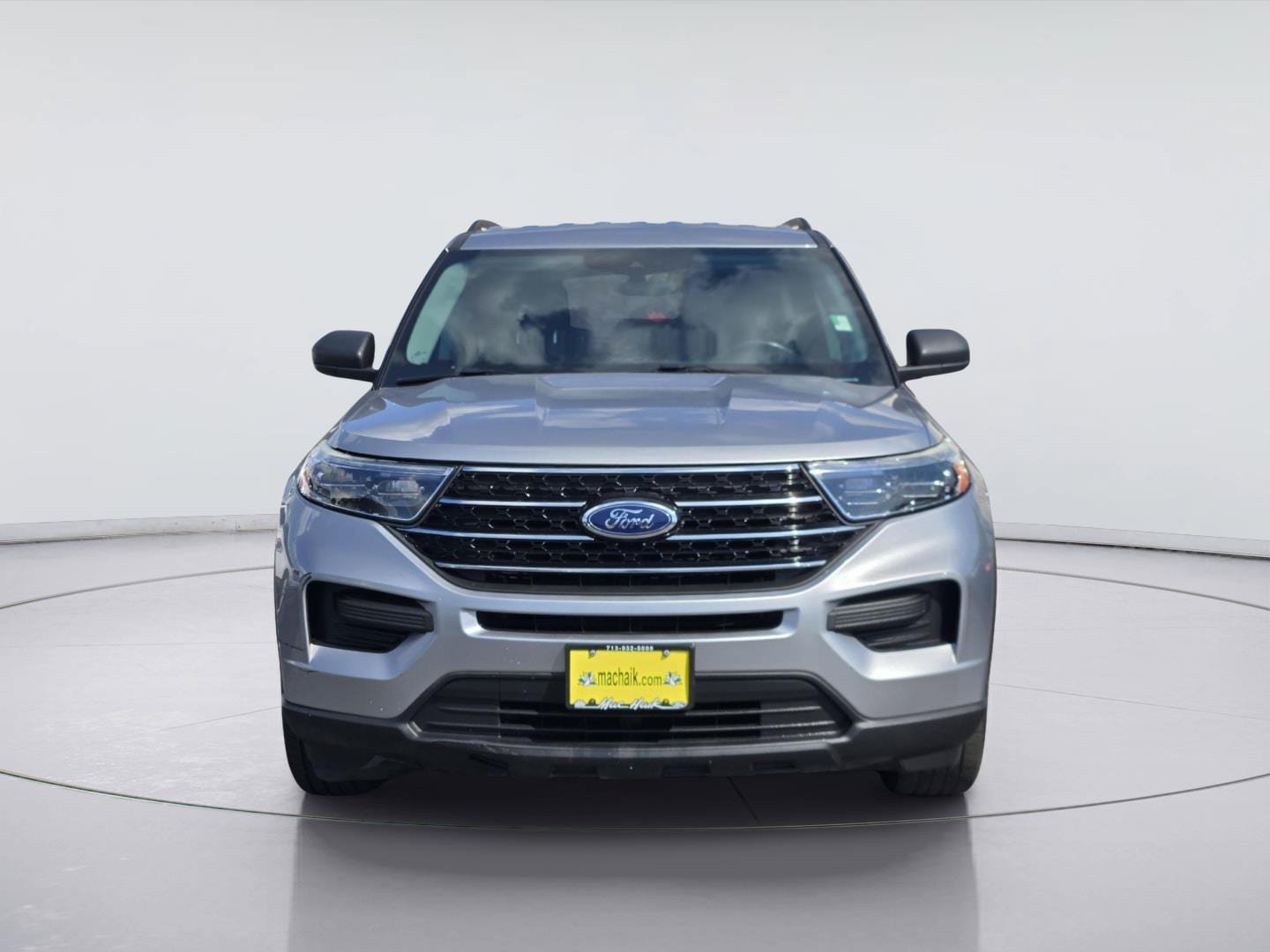 Used 2021 Ford Explorer XLT RWD image 2