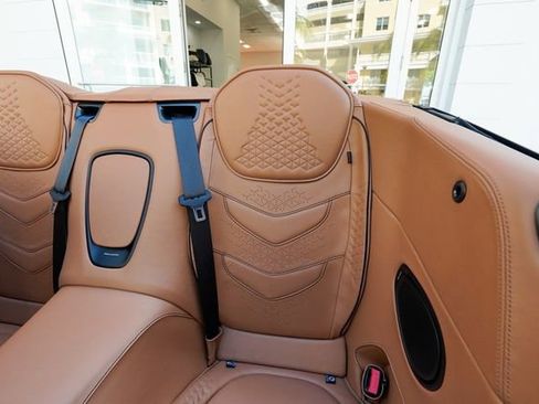 Used 2023 Aston Martin DBS Volante image 75