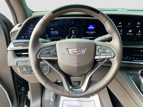 Used 2024 Cadillac Escalade ESV Sport w/ LPO, ONYX Package AWD/4WD image 18