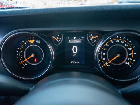 Used 2023 Jeep Wrangler Willys image 14