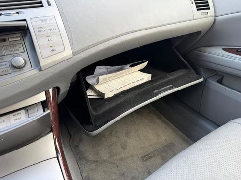 Used 2008 Toyota Avalon Limited image 26