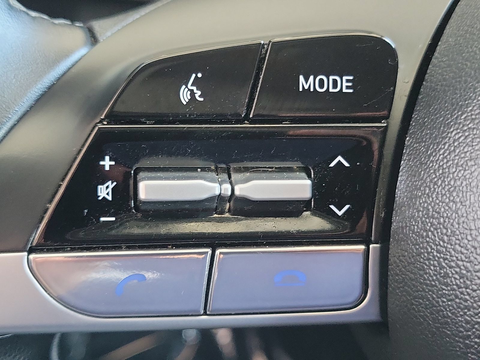 Used 2023 Hyundai Elantra SEL w/ Convenience Package FWD image 8